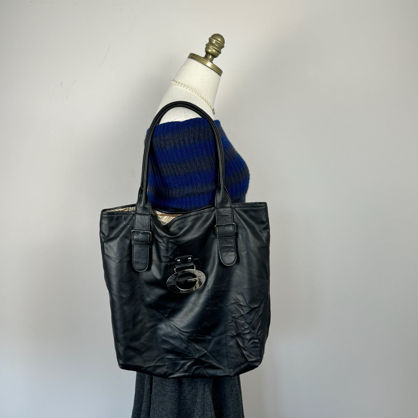 Guess Black Shoulder Bag