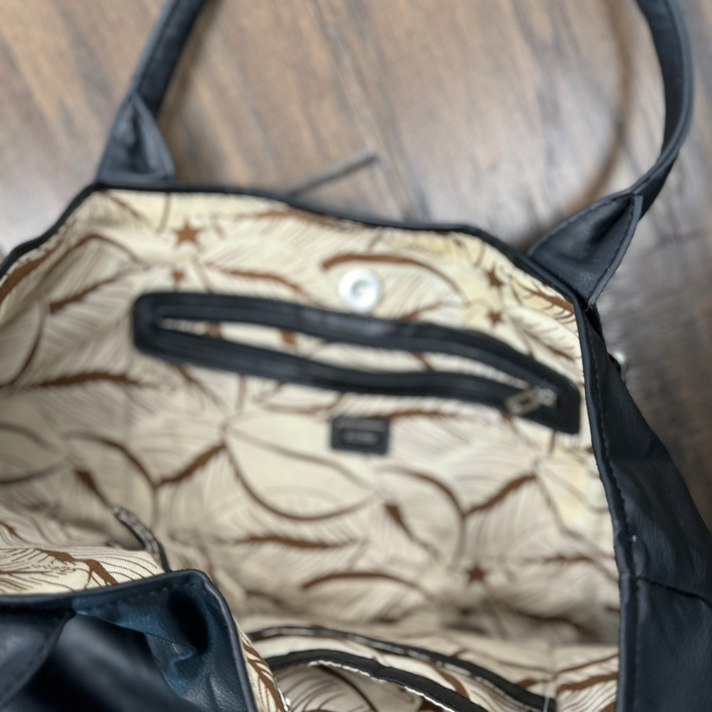 Guess Black Shoulder Bag