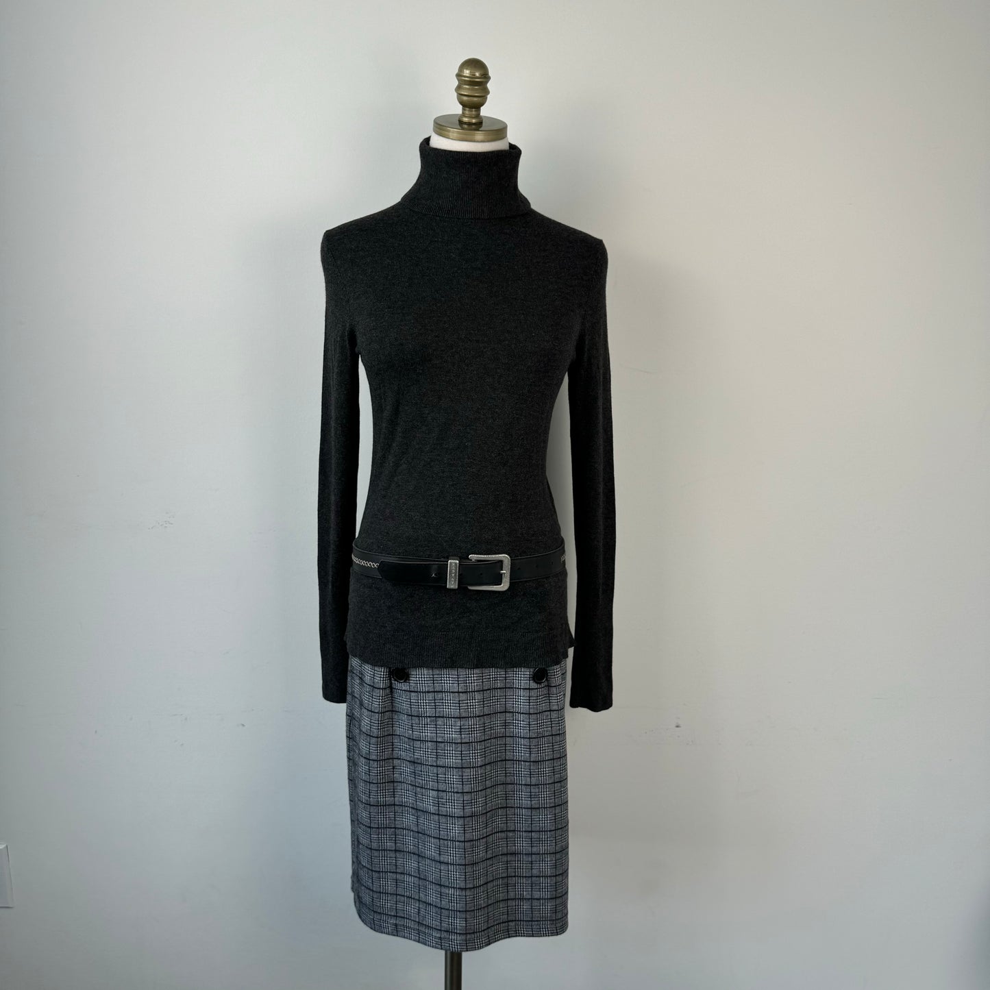 Black Western Silver Buckle Leather Belt