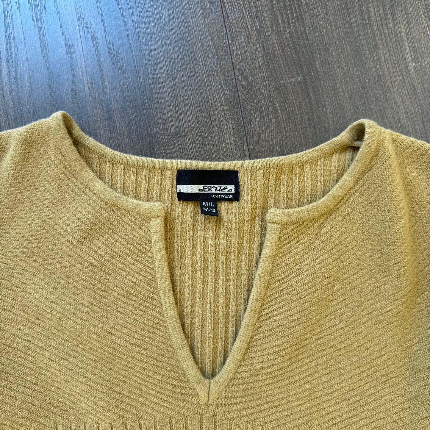 Costa Blanca Bell Sleeve Fitted Top
