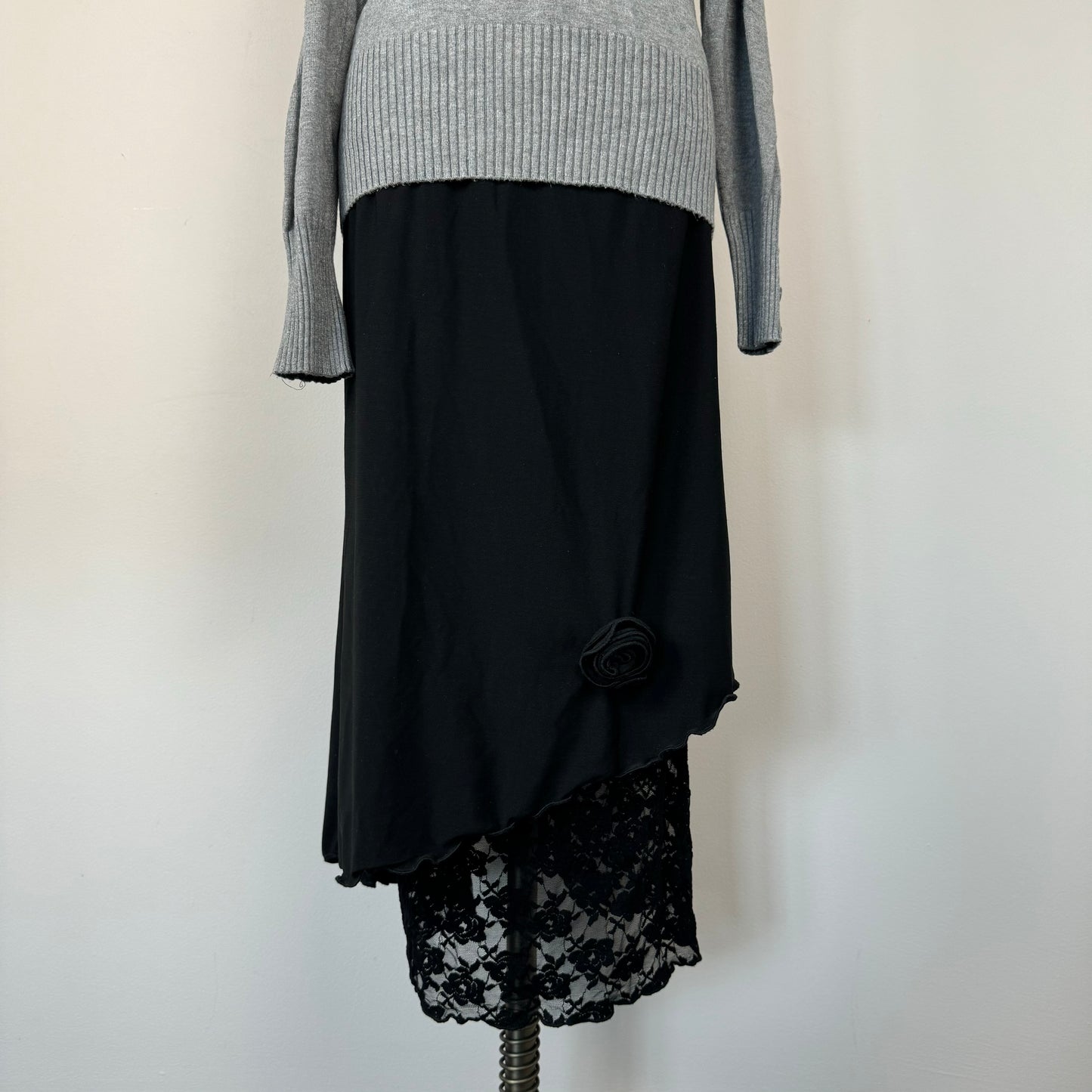 Black Lace Trim Rosette Midi Skirt