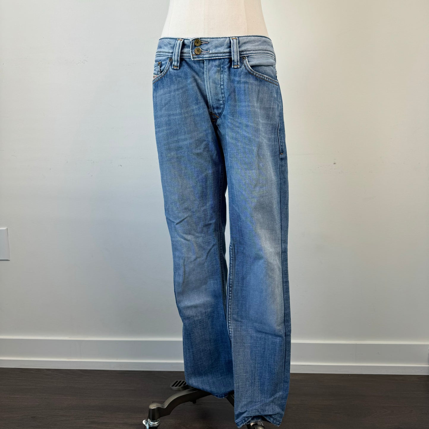 Diesel Slim Straight Viker-R Jeans