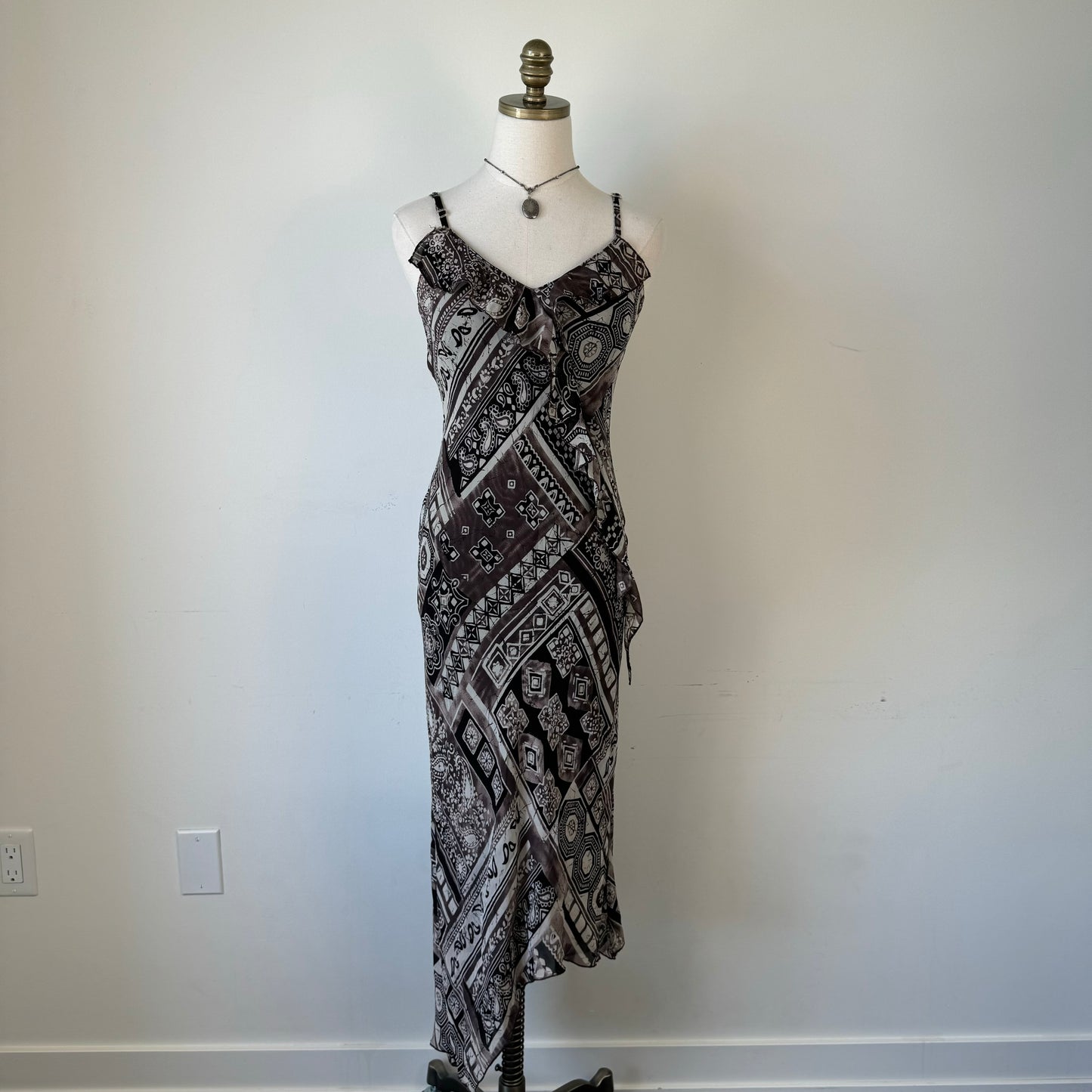 Vintage Asymmetric Ruffled Paisley Print Dress
