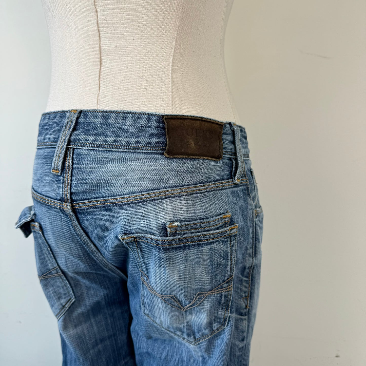 Guess Faded Straight Cut Jeans
