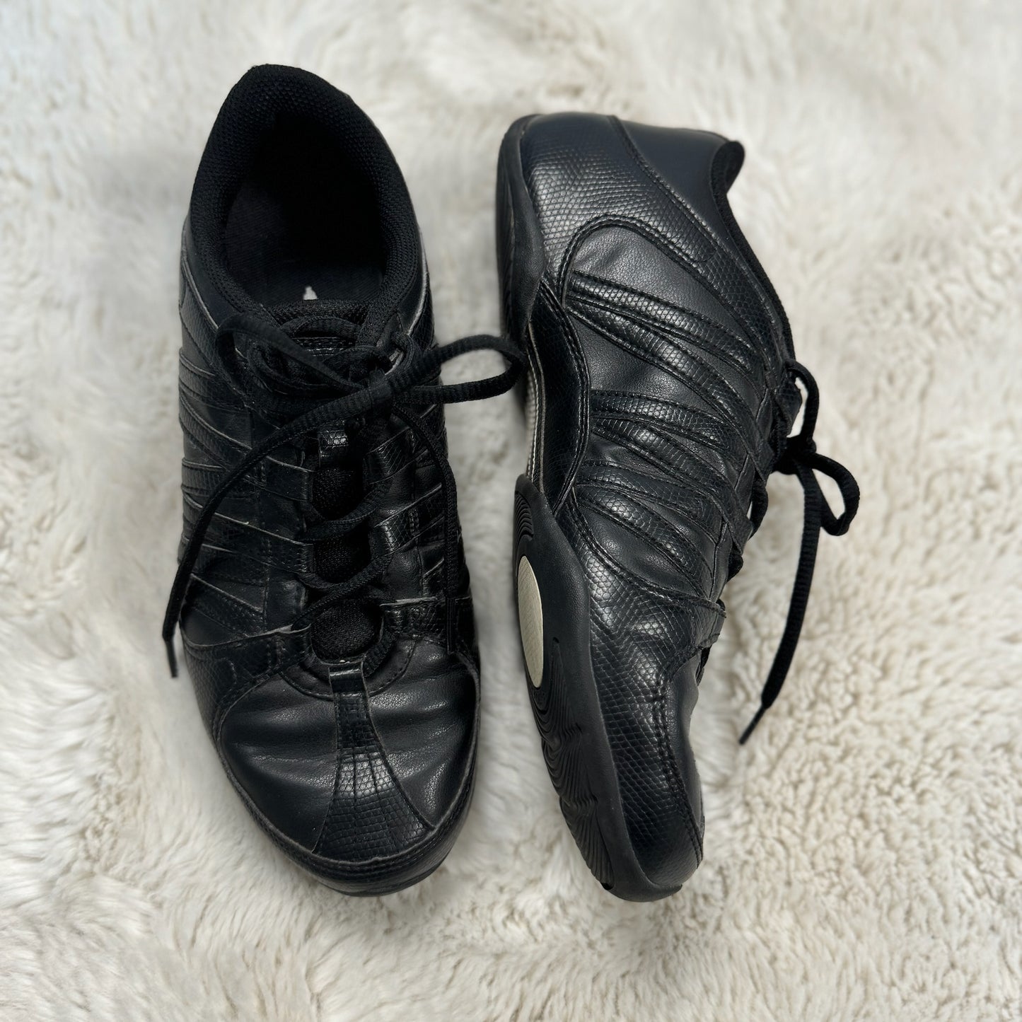 Nike Musique IV Black Skinny Sneakers (US 9)
