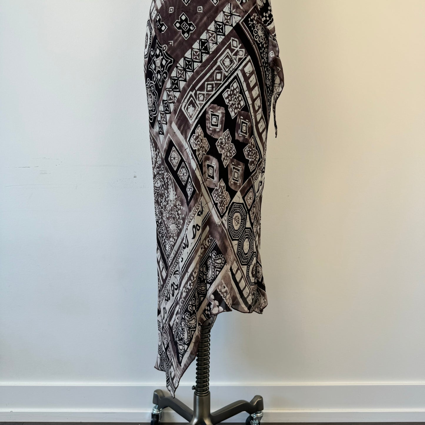 Vintage Asymmetric Ruffled Paisley Print Dress