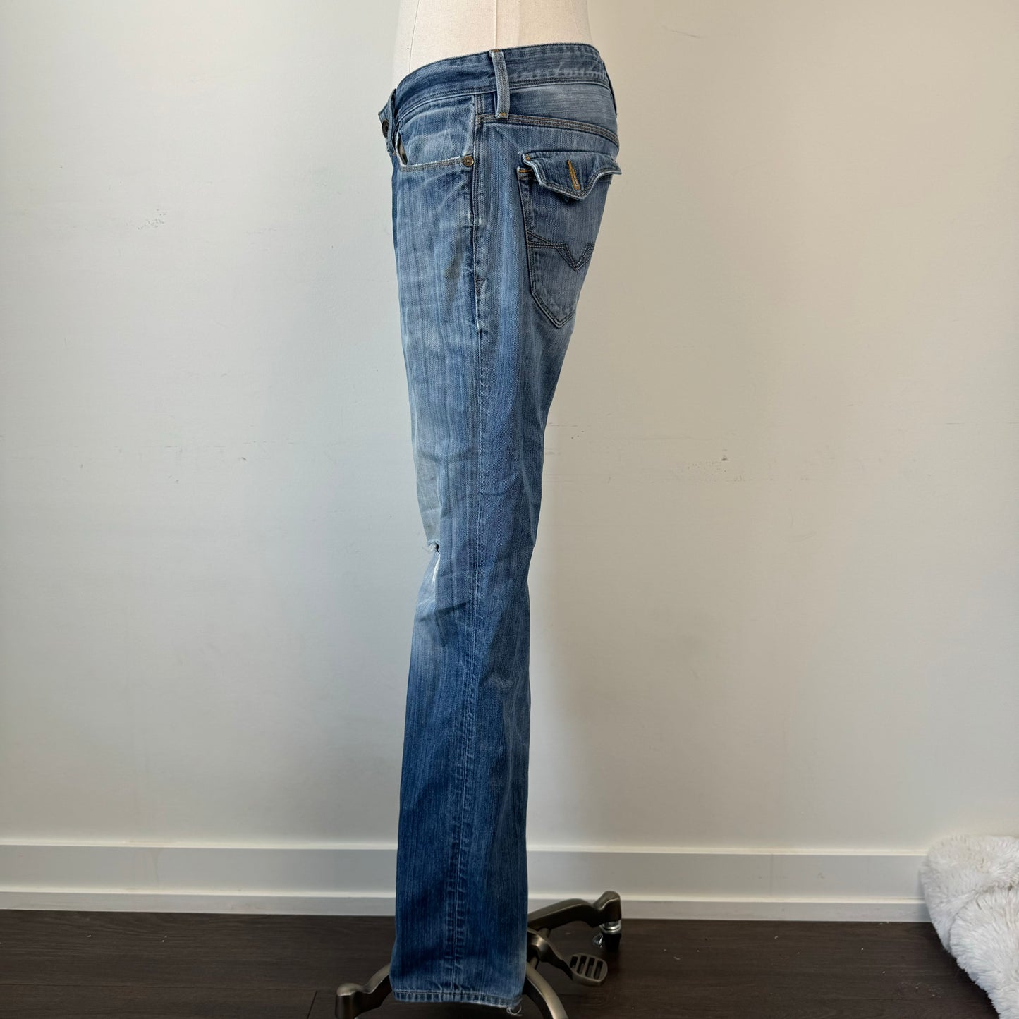 Guess Faded Straight Cut Jeans