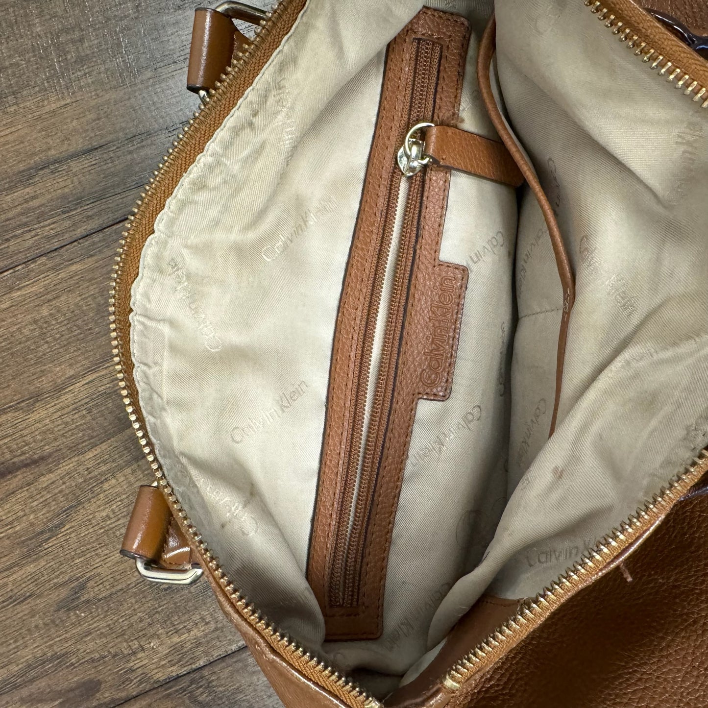 Tan Genuine Leather Locket Shoulder Bag