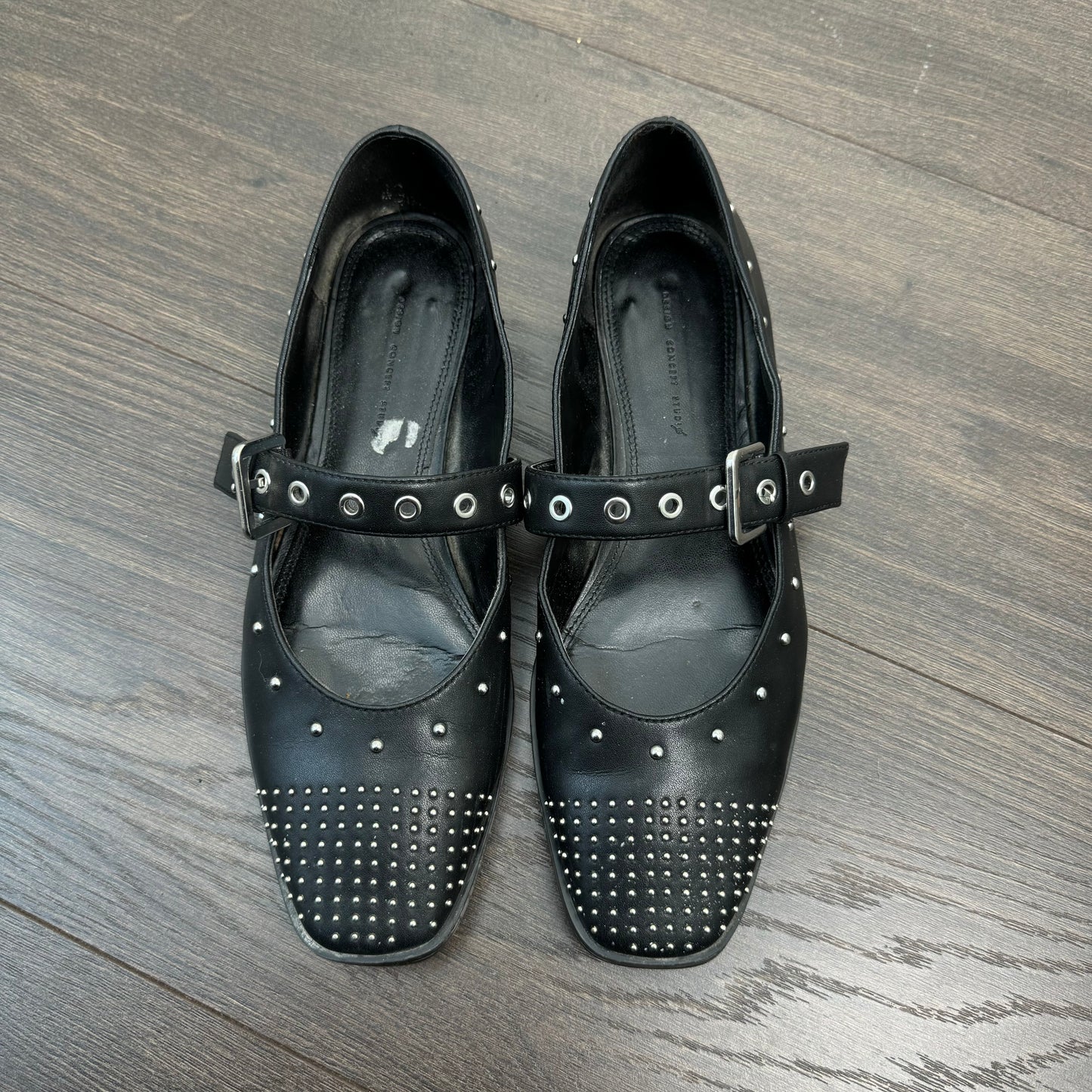 Black Studded Ballet Flats (US8-8.5)