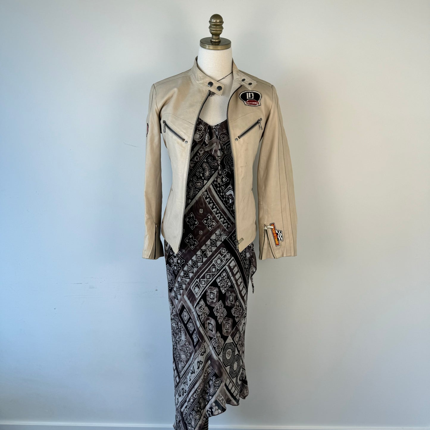 Vintage Asymmetric Ruffled Paisley Print Dress