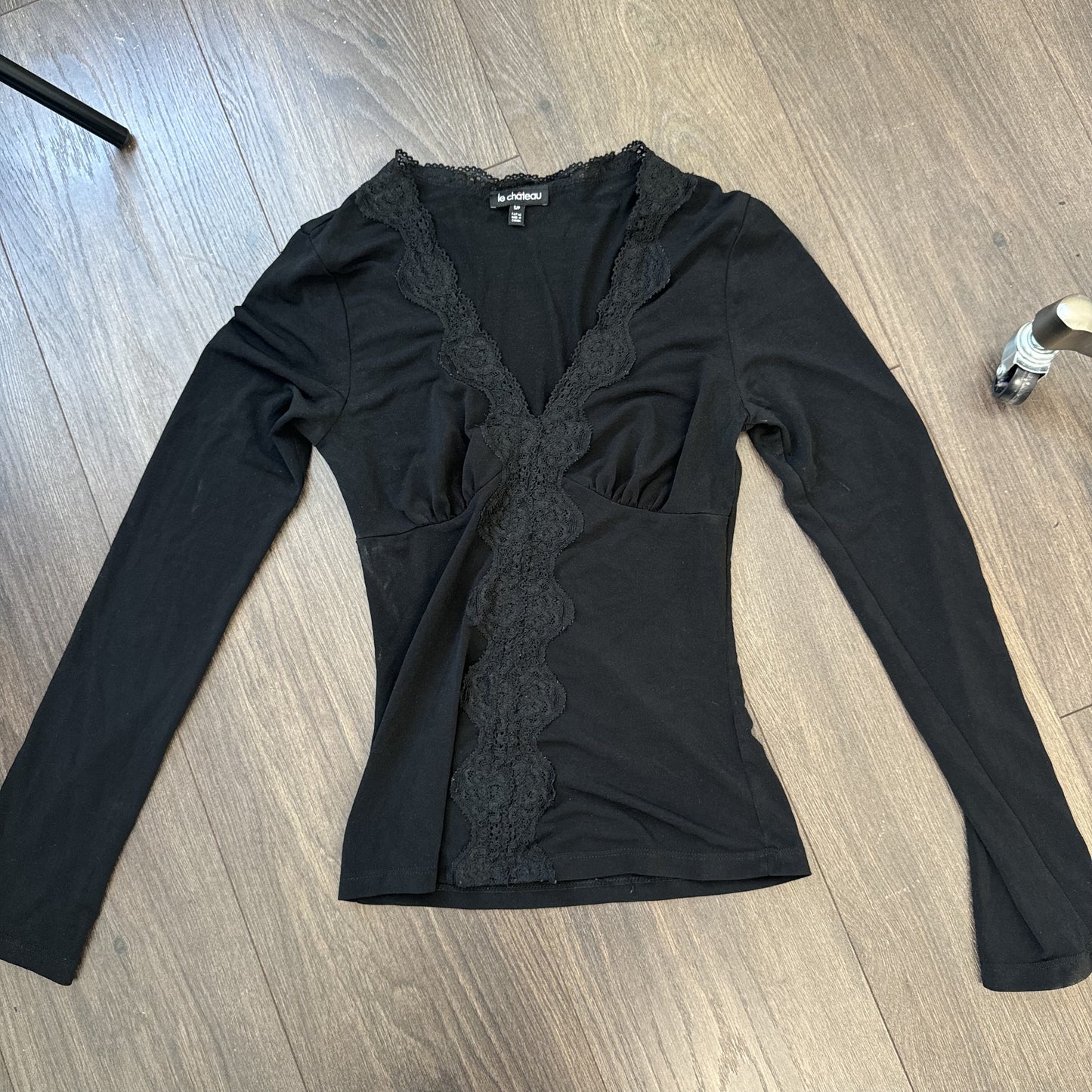 Vintage Le Chateau Fitted Lace Bell Sleeve Top – view 11