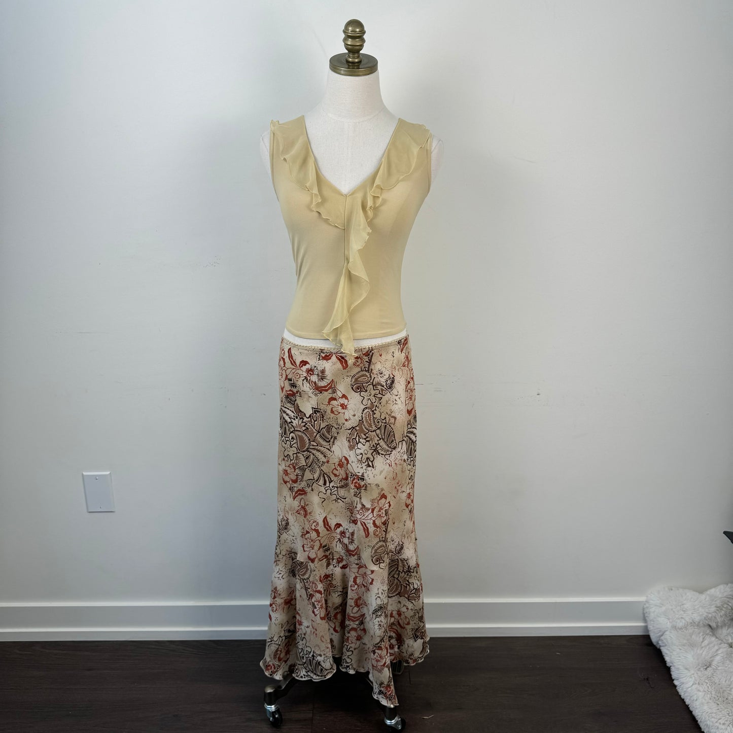 Vintage Ruffled Mesh Fitted Sleeveless Top