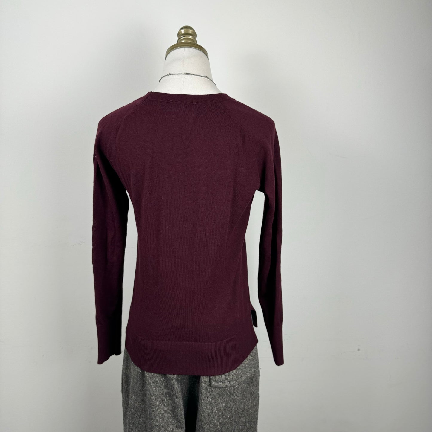 Burgundy Fitted Thin Knit Sweater