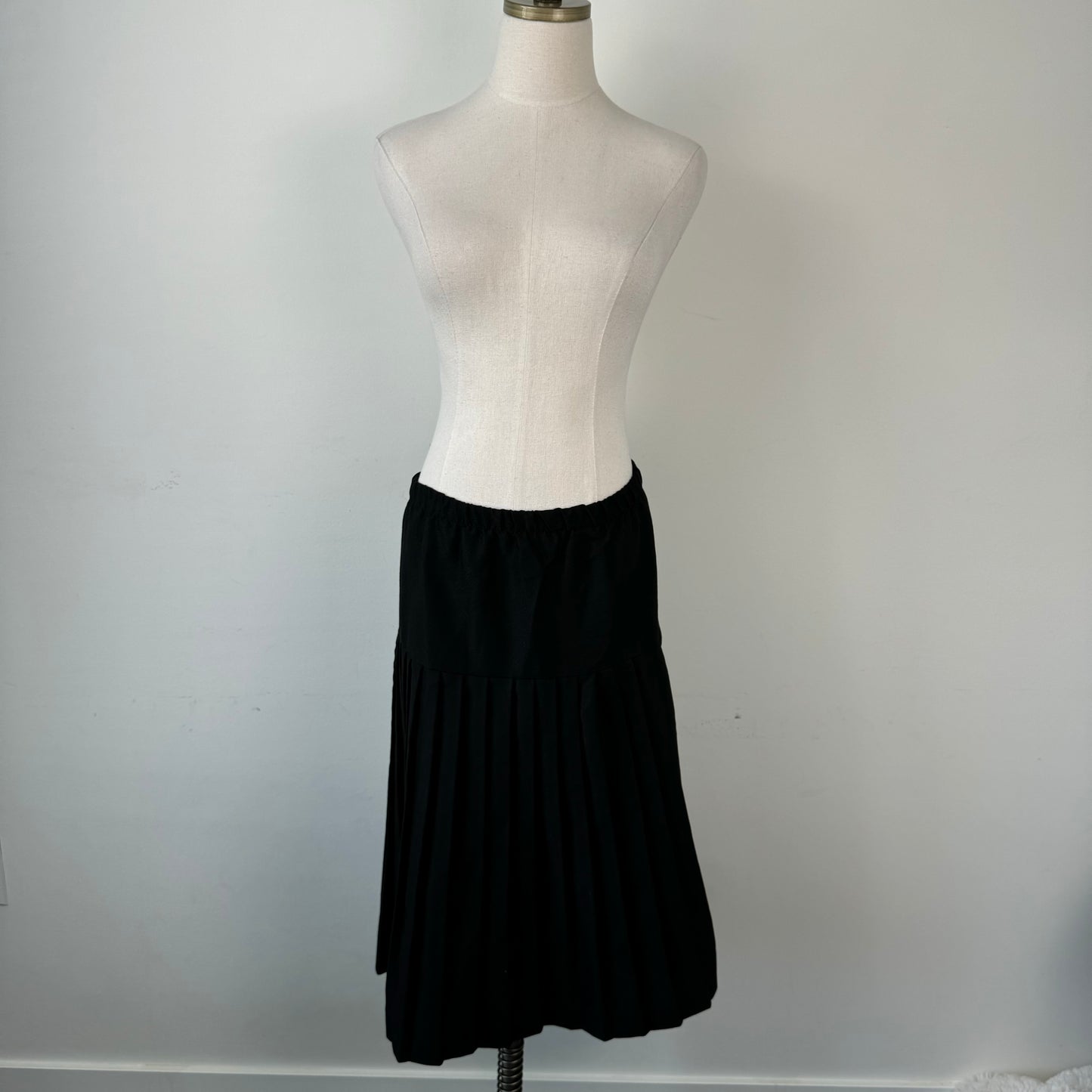 Vintage Black Pleated Midi Skirt