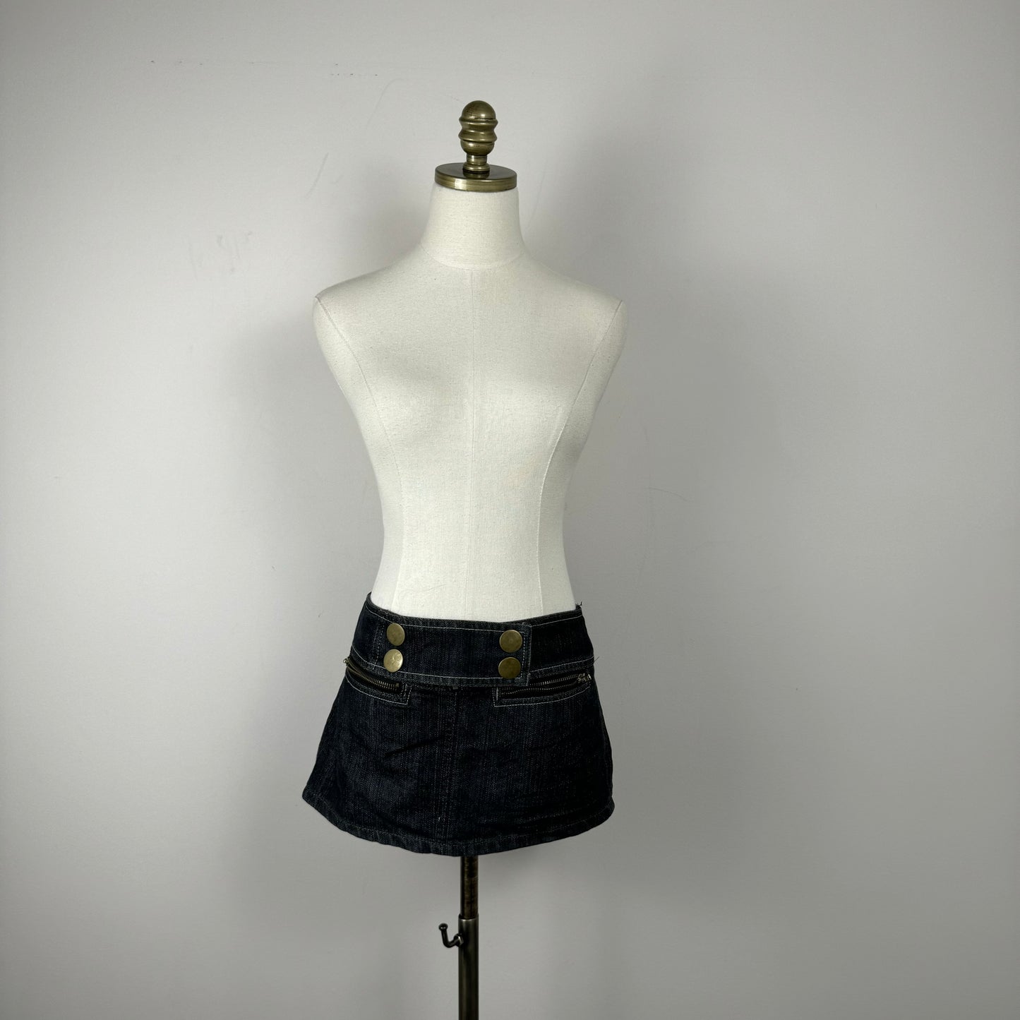 Vintage Y2K Dark Wash Denim Mini Skirt