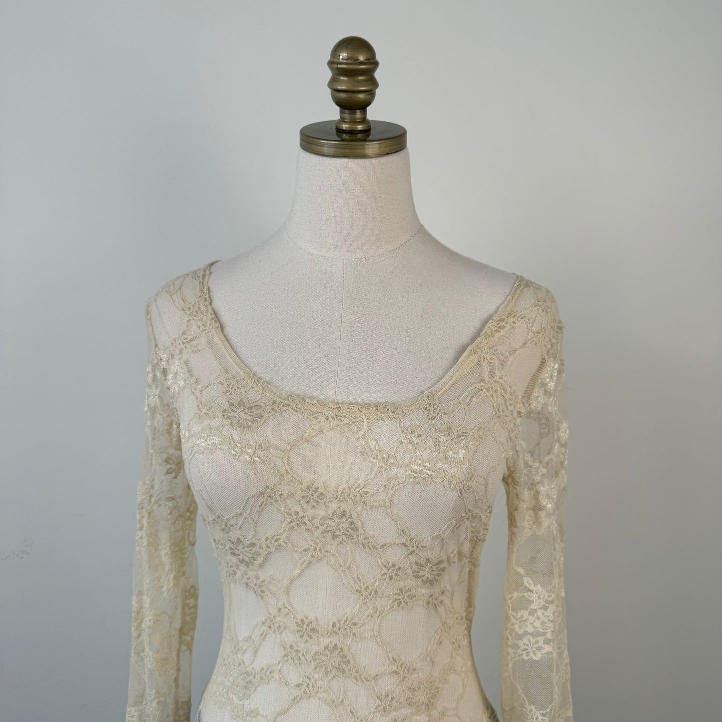 Wet Seal Cream Lace Long Sleeve Top