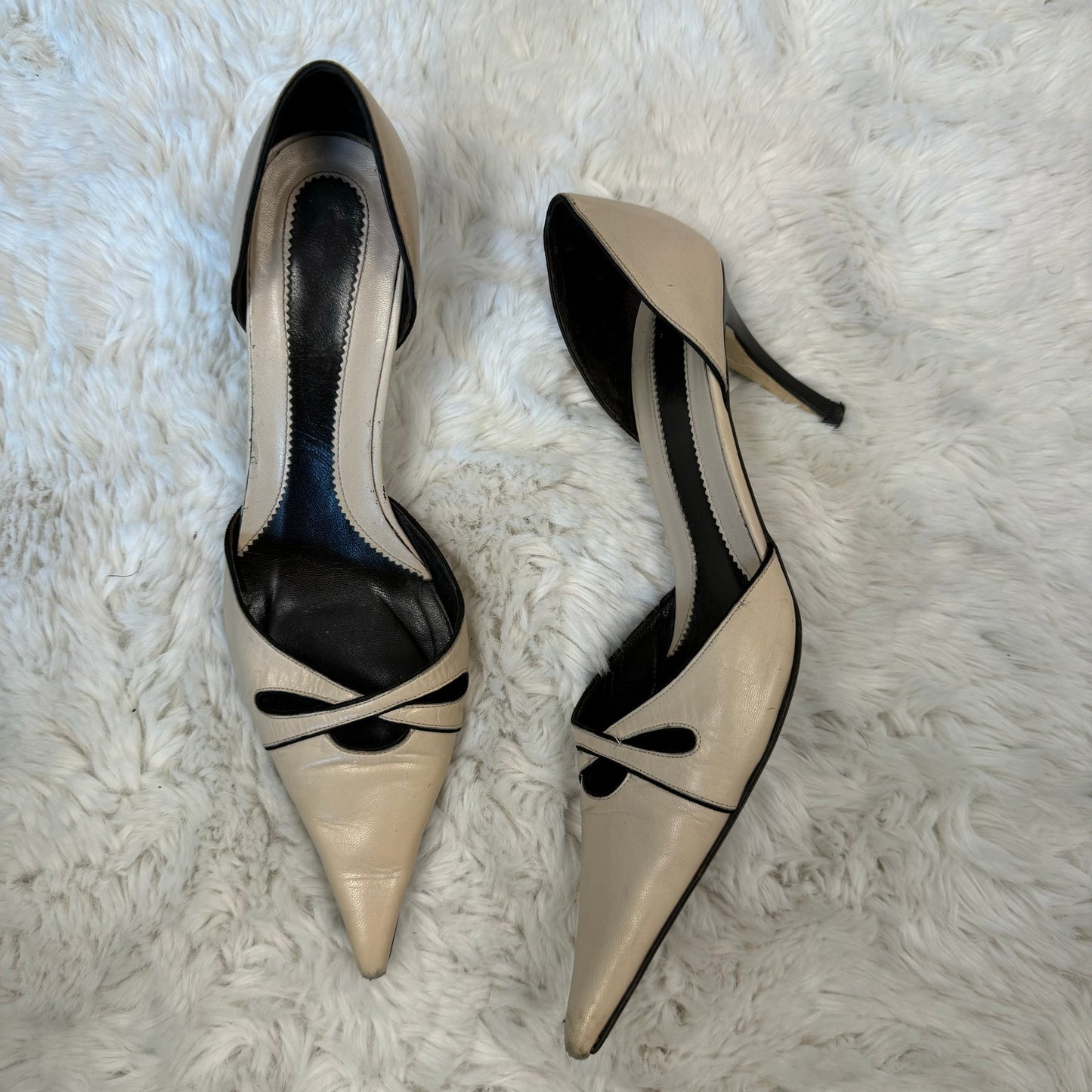 Pointed Toe Kitten Heels (US 9/9.5)