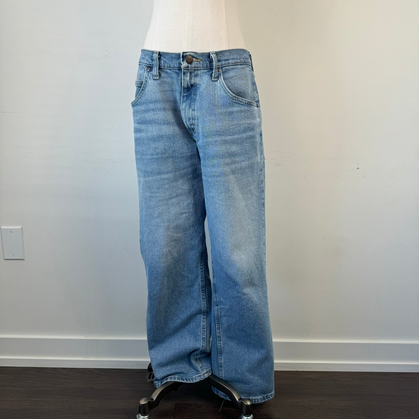 Wrangler Low Rise Baggy Jeans