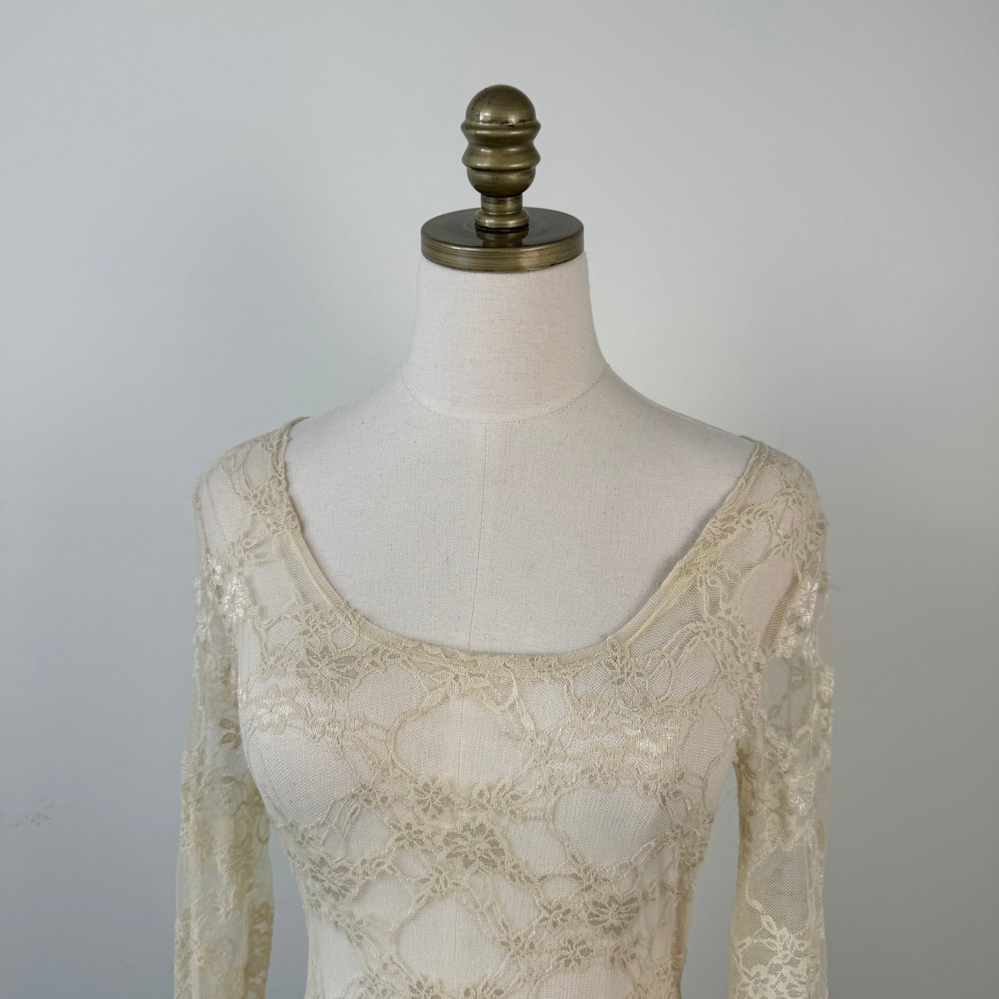 Wet Seal Cream Lace Long Sleeve Top