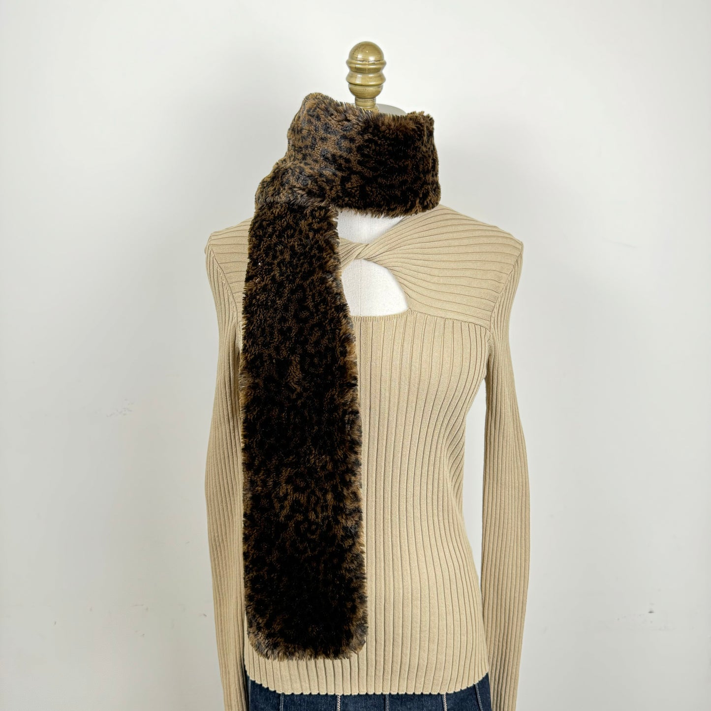 Faux Fur Leopard Print Scarf