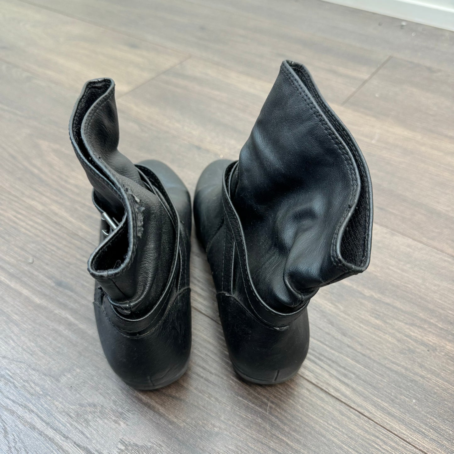 AE Black Leather Biker Boots (US7)