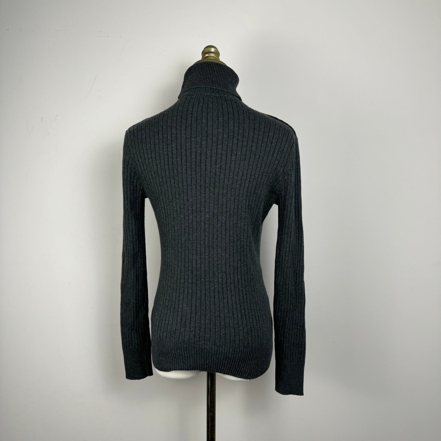 Vintage Fitted Grey Turtleneck Sweater