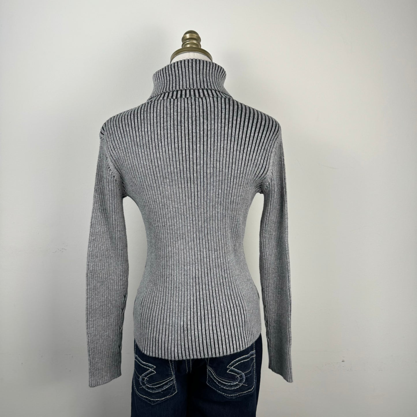 Two-Tone Fitted Turtleneck Sweater