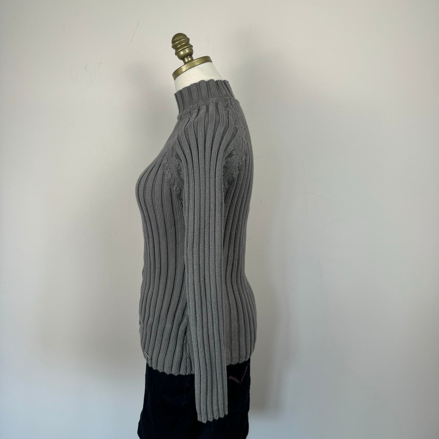 Vintage Grey Fitted Cable Knit Sweater