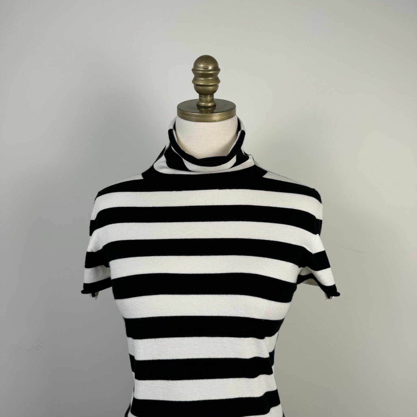 Black and White Striped Short Sleeve Knit Top