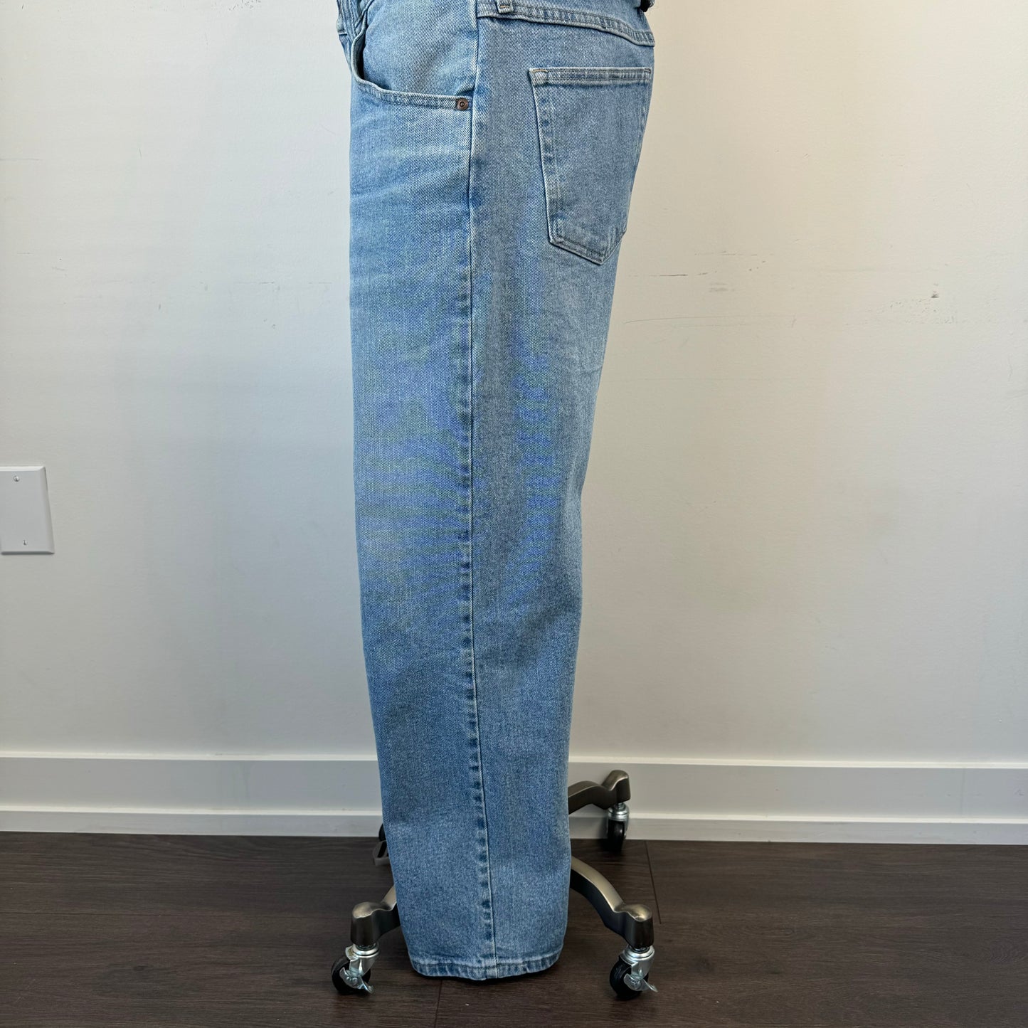 Wrangler Low Rise Baggy Jeans