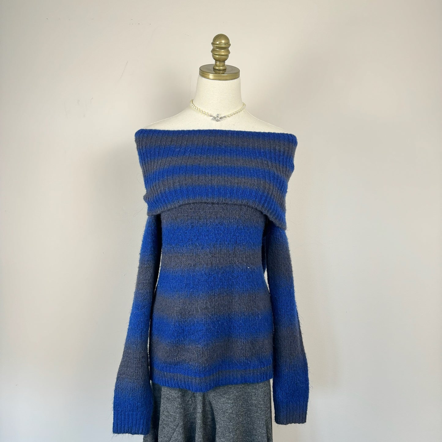 Off The Shoulder Gradient Knit Sweater