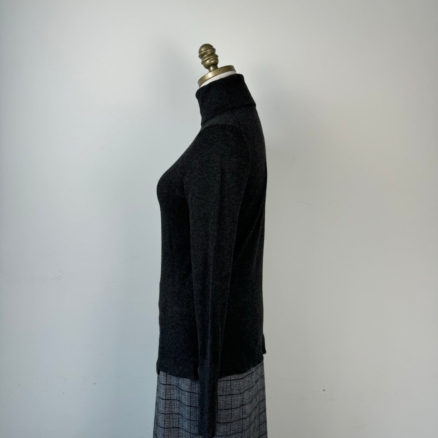 Dark Grey Turtleneck Knit Long Sleeve Top