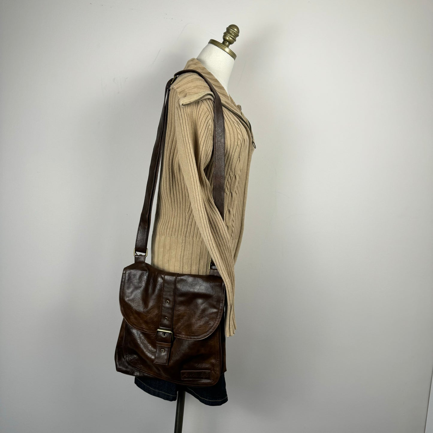 Brown Crossbody Messenger Gold Buckle Leather Bag