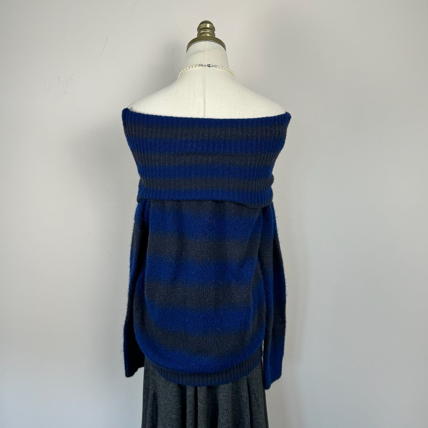 Off The Shoulder Gradient Knit Sweater