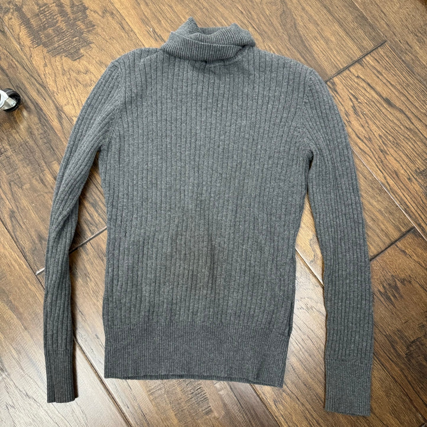 Vintage Fitted Grey Turtleneck Sweater