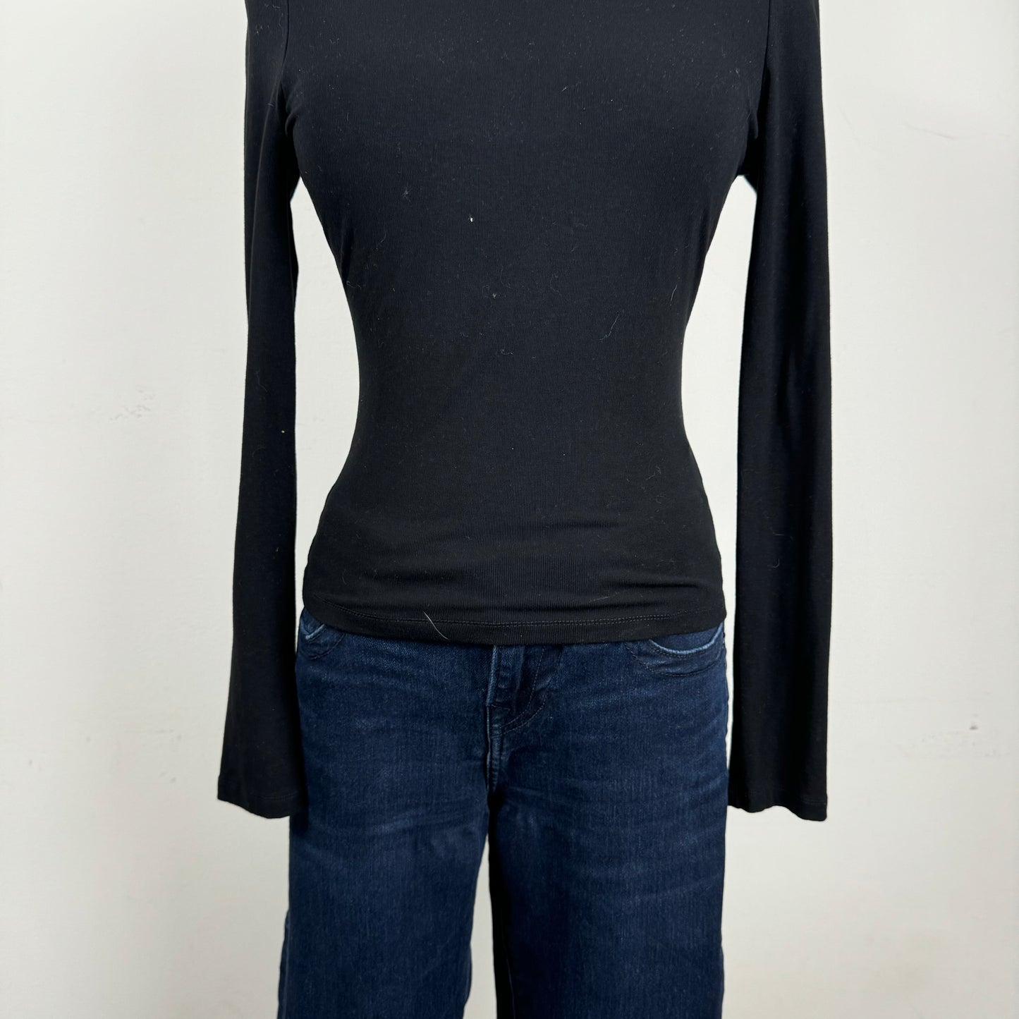 Black Fitted Backless White Bow Long Sleeve Top