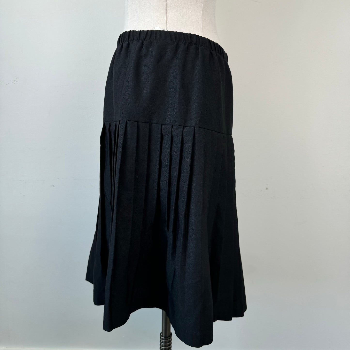 Vintage Black Pleated Midi Skirt