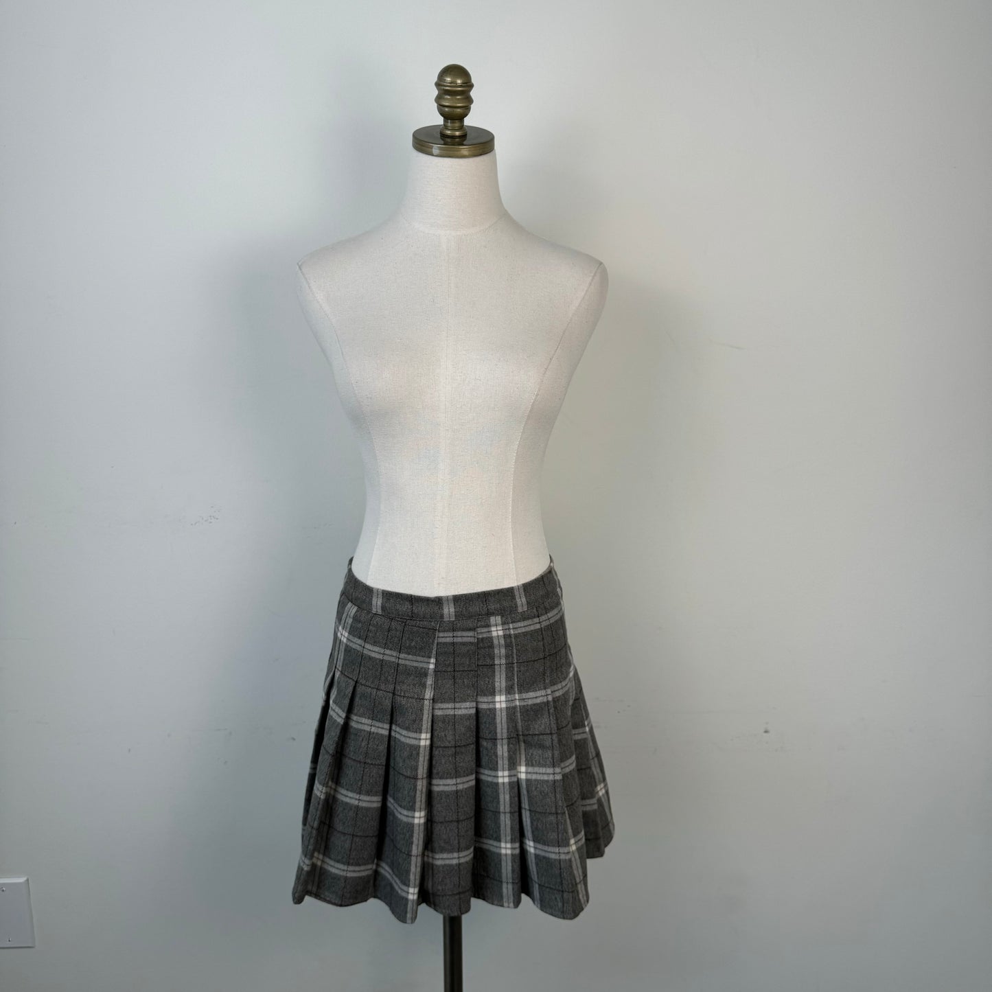 Grey Plaid Pleated Mini Skirt