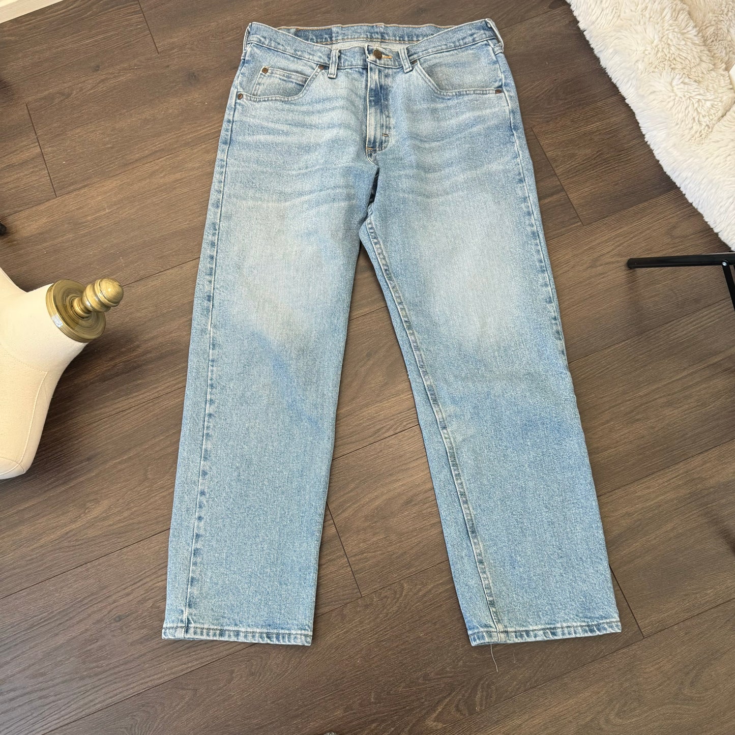 Wrangler Low Rise Baggy Jeans
