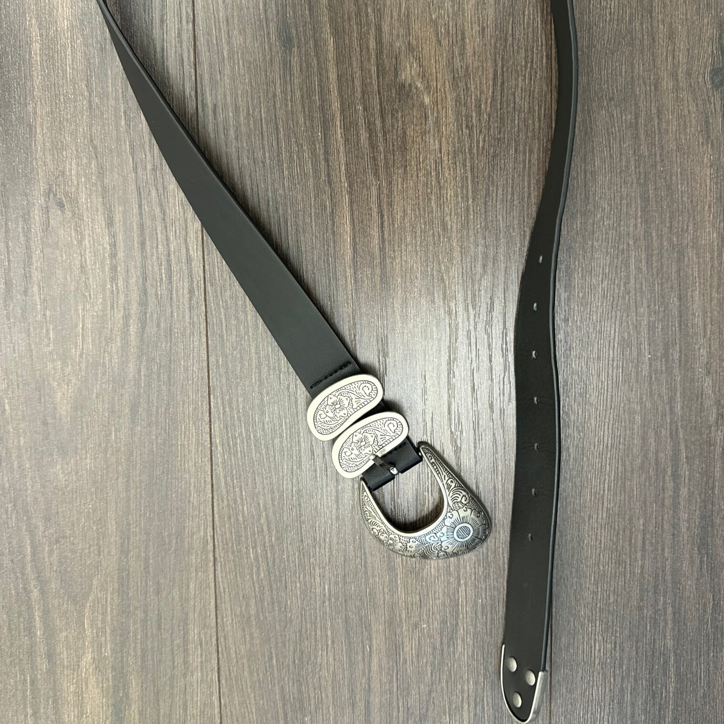 Black Western Silver Buckle Leather Belt