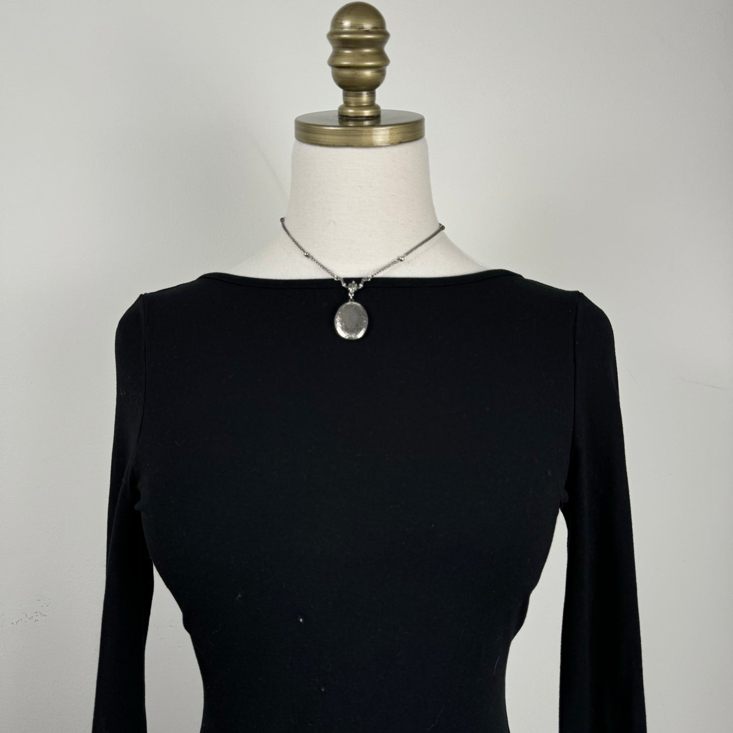 Black Fitted Backless White Bow Long Sleeve Top