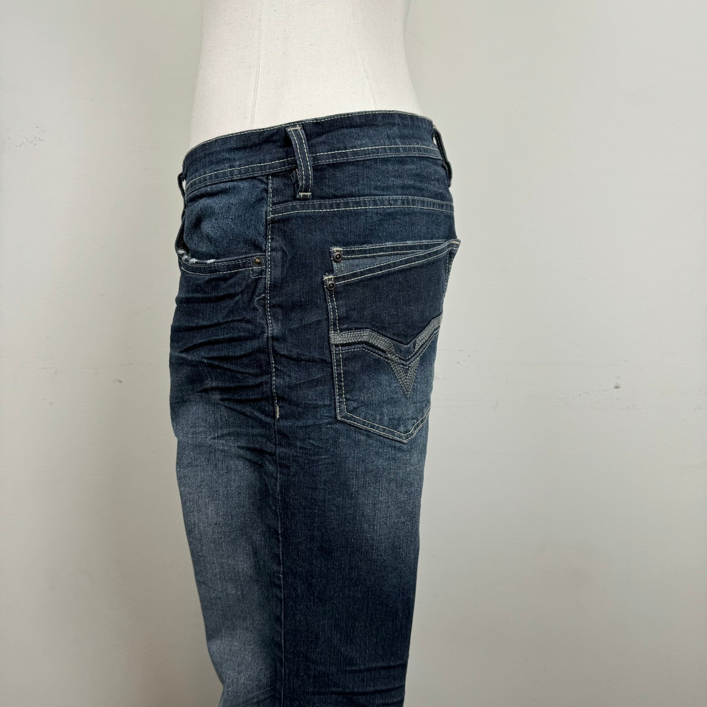 Buffalo Faded Straight Cut Jeans