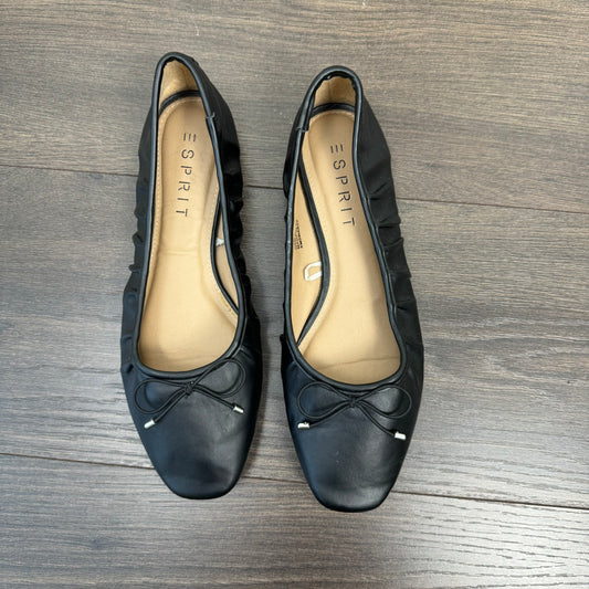 Black Ballet Flats with Bow (US7)