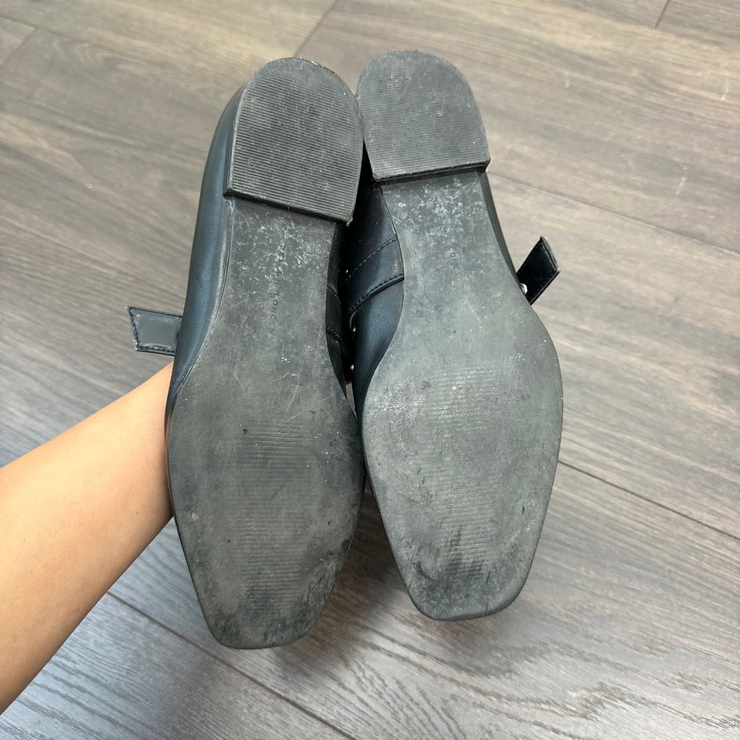 Black Studded Ballet Flats (US8-8.5)
