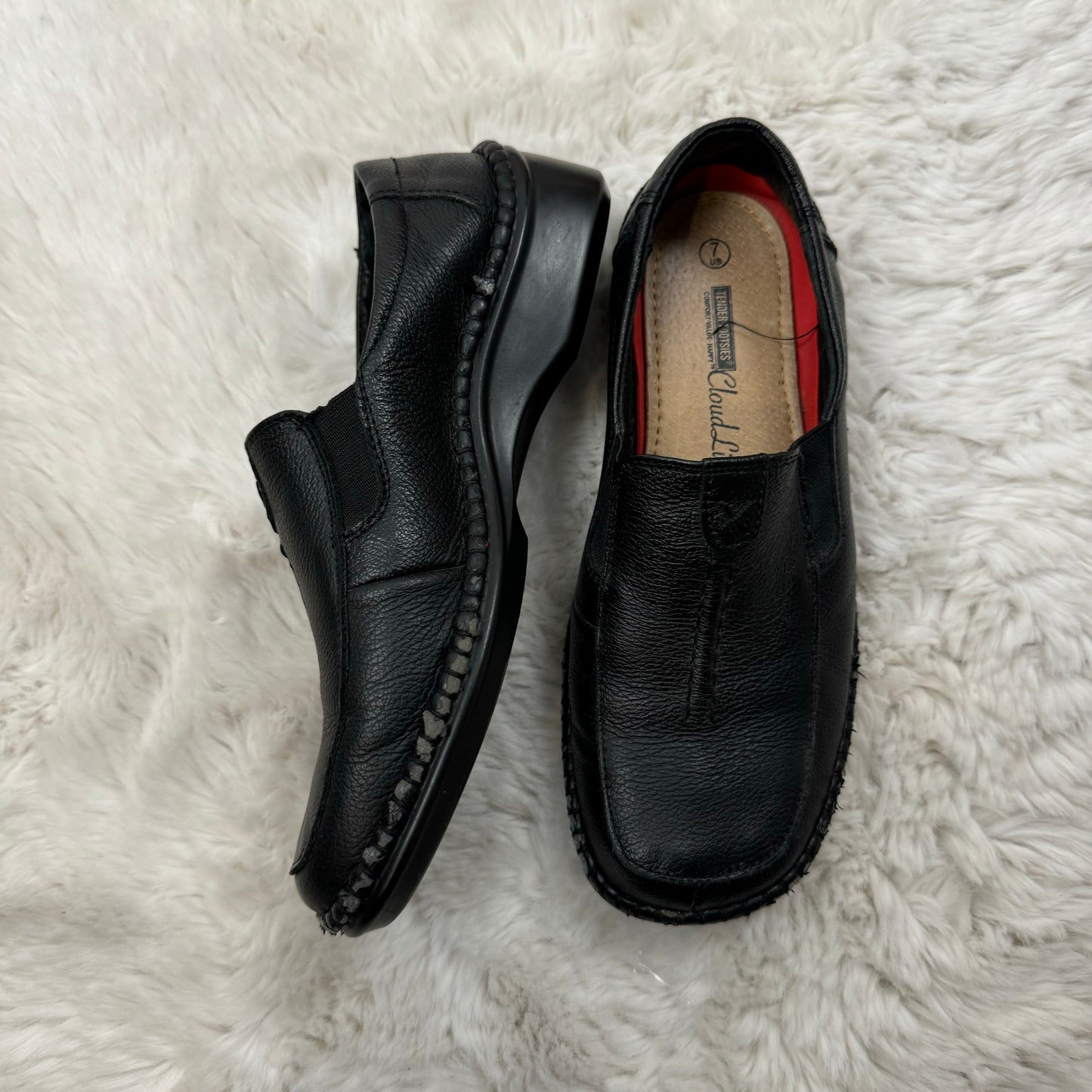 Vintage Black Leather Loafers (US 7)