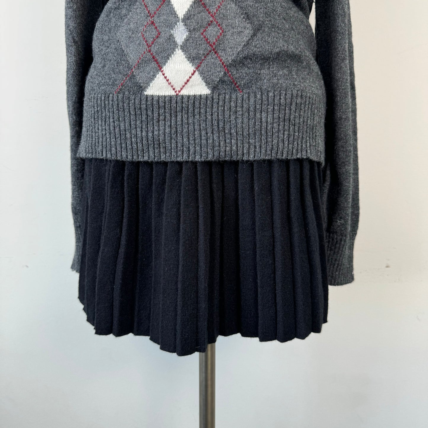 Black Pleated Knit Mini Skirt