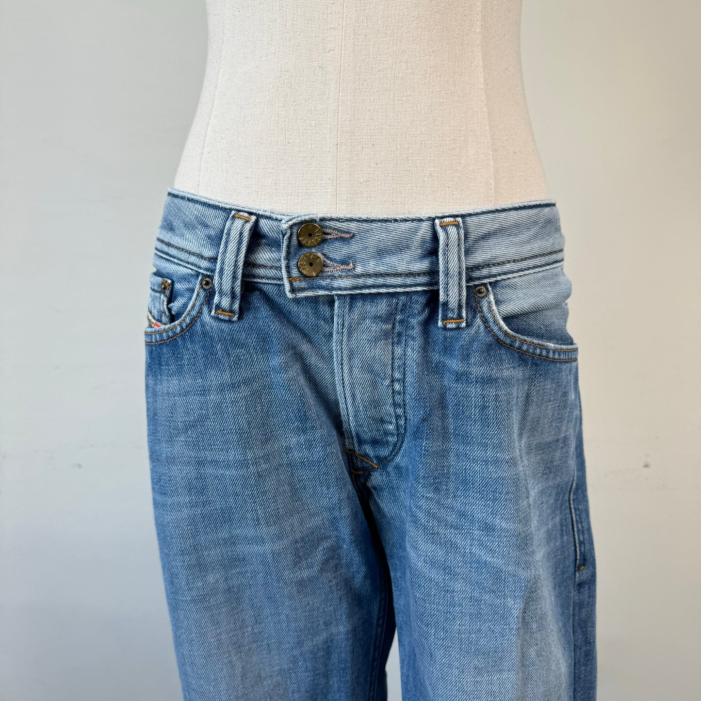 Diesel Slim Straight Viker-R Jeans