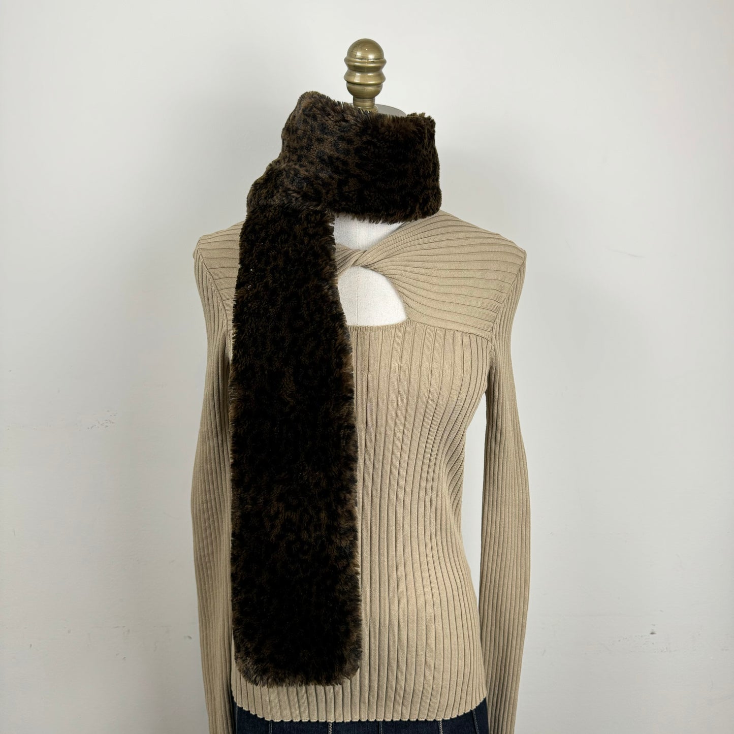 Faux Fur Leopard Print Scarf