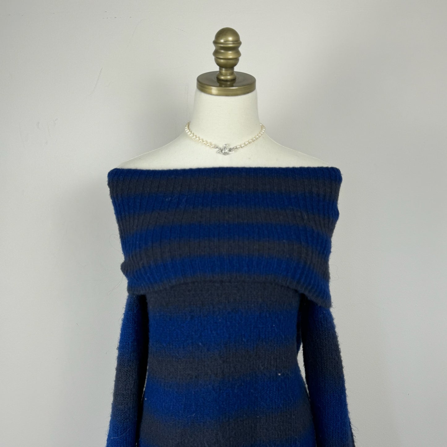 Off The Shoulder Gradient Knit Sweater