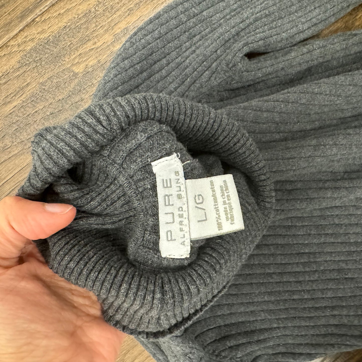 Vintage Fitted Grey Turtleneck Sweater